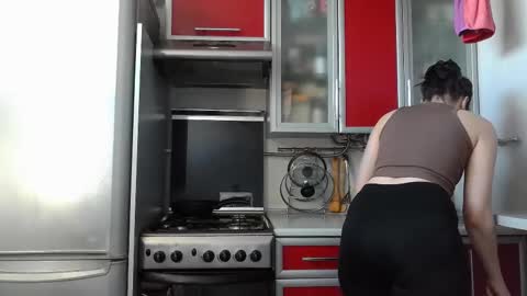 Snapshot of cute_strawberry_ chatting on February 2025 07:42:02 AM cute_strawberry_ online show from February 2025 07:42:02 AM