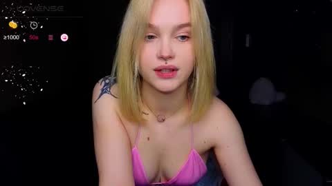 Snapshot of cute_summer_breathe chatting on October 2025 05:21:01 PM Sue online show from October 2025 05:21:01 PM