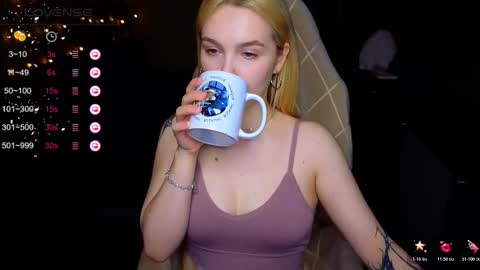 Snapshot of cute_summer_breathe chatting on October 2025 07:10:02 PM Sue online show from October 2025 07:10:02 PM