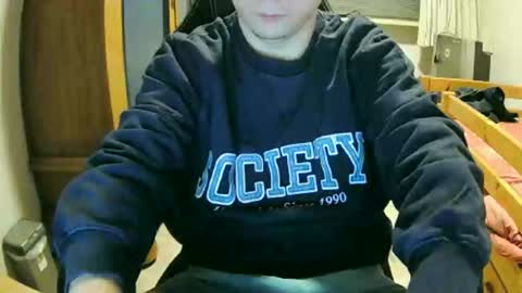 Cuteboy090 online show from September 2025 04:08:01 PM