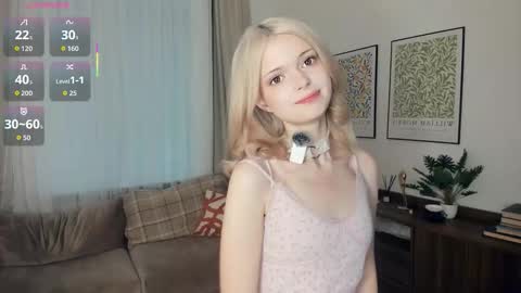 Snapshot of cutebrutality chatting on November 2025 07:29:02 AM Alice online show from November 2025 07:29:02 AM