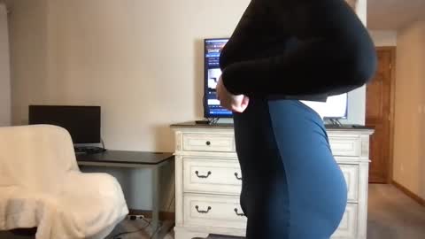 cutebutt_17 online show from January 2025 08:16:02 PM
