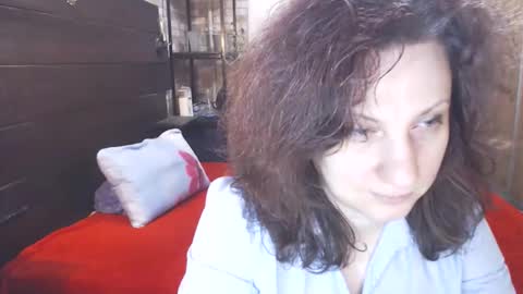 Snapshot of cutemoan chatting on October 2025 10:09:02 PM Rita online show from October 2025 10:09:02 PM