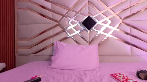 Snapshot of cutepetitee chatting on November 2025 05:35:01 PM cutepetitee online show from November 2025 05:35:01 PM