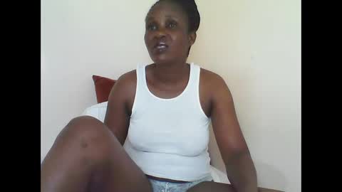 Snapshot of cutetinah chatting on February 2025 11:00:01 PM TAMARA online show from February 2025 11:00:01 PM