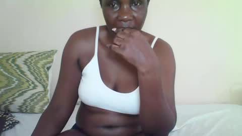 Snapshot of cutetinah chatting on September 2025 02:27:02 PM TAMARA online show from September 2025 02:27:02 PM