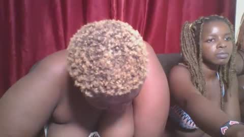 cutey_mellanin online show from February 2025 12:06:01 PM