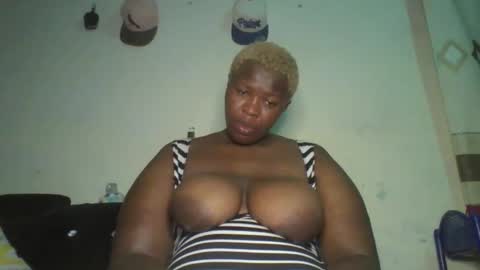 cutey_mellanin online show from September 2025 05:03:01 PM