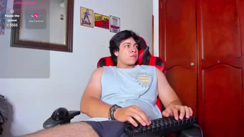 Snapshot of cuteznowyy chatting on December 2024 09:37:02 PM Ask me online show from December 2024 09:37:02 PM