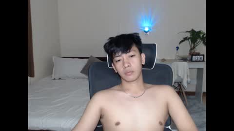 Snapshot of cutie_cumshow chatting on October 2025 05:35:02 AM Neil Taylor online show from October 2025 05:35:02 AM