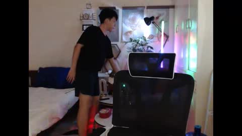 Snapshot of cutie_cumshow chatting on December 2025 01:17:04 PM Neil Taylor online show from December 2025 01:17:04 PM