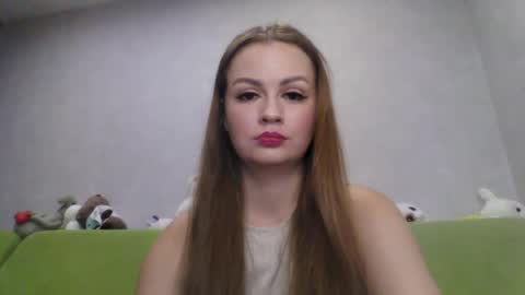 Chloe online show from September 2025 12:45:02 AM