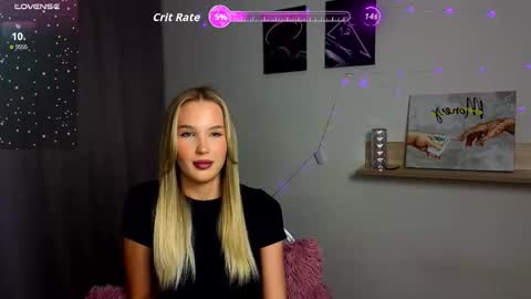 cutiefull_lion online show from September 2025 05:19:02 AM