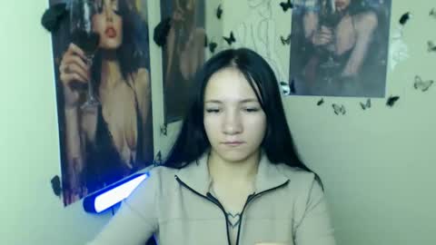 Snapshot of cutielady_ chatting on October 2025 07:21:01 AM Emma online show from October 2025 07:21:01 AM