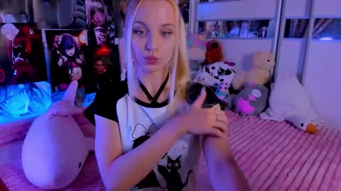 Snapshot of cuttie_ponyy chatting on October 2025 08:30:01 PM Nora online show from October 2025 08:30:01 PM