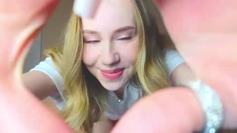 Snapshot of cuute_angell chatting on December 2024 04:53:02 PM Virginia See you on Sunday online show from December 2024 04:53:02 PM