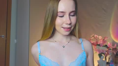 Snapshot of cuute_angell chatting on December 2024 07:53:02 PM Virginia See you on Sunday online show from December 2024 07:53:02 PM