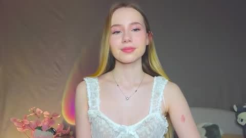 Snapshot of cuute_angell chatting on December 2024 04:49:01 PM Virginia See you on Sunday online show from December 2024 04:49:01 PM