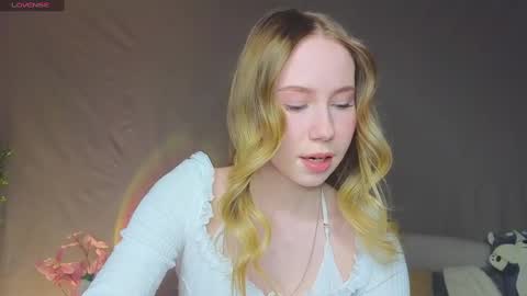 Snapshot of cuute_angell chatting on January 2025 04:46:02 PM Virginia See you on Sunday online show from January 2025 04:46:02 PM