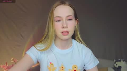 Snapshot of cuute_angell chatting on January 2025 04:51:02 PM Virginia See you on Sunday online show from January 2025 04:51:02 PM
