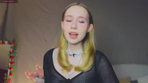 Snapshot of cuute_angell chatting on January 2025 04:49:02 PM Virginia See you on Sunday online show from January 2025 04:49:02 PM