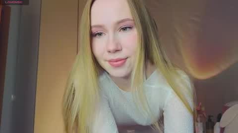 Snapshot of cuute_angell chatting on February 2025 05:05:02 PM Virginia See you on Sunday online show from February 2025 05:05:02 PM