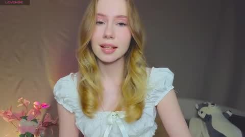 Snapshot of cuute_angell chatting on February 2025 05:01:02 PM Virginia See you on Sunday online show from February 2025 05:01:02 PM