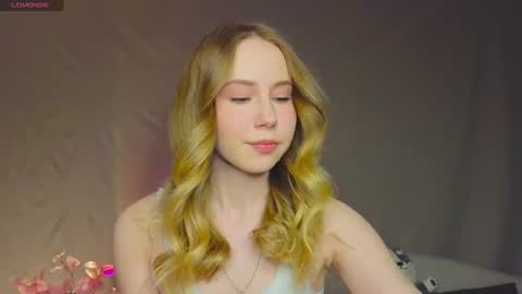 Snapshot of cuute_angell chatting on February 2025 04:57:01 PM Virginia See you on Sunday online show from February 2025 04:57:01 PM