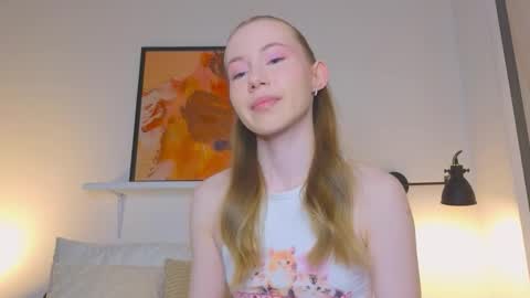 Snapshot of cuute_angell chatting on September 2025 05:13:01 PM Virginia See you on Sunday online show from September 2025 05:13:01 PM