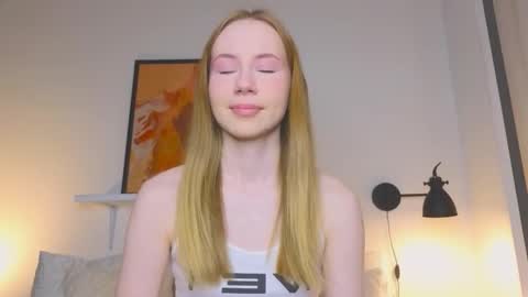 Snapshot of cuute_angell chatting on September 2025 05:13:02 PM Virginia See you on Sunday online show from September 2025 05:13:02 PM