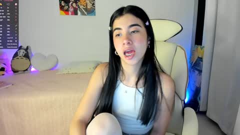 Snapshot of cyber_lizz chatting on January 2025 10:46:02 PM Liz online show from January 2025 10:46:02 PM