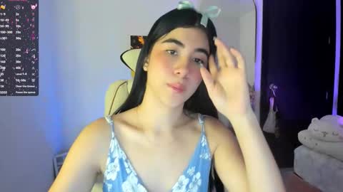 Snapshot of cyber_lizz chatting on October 2025 11:05:01 PM Liz online show from October 2025 11:05:01 PM