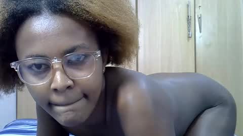 cynazy online show from September 2025 09:00:01 AM