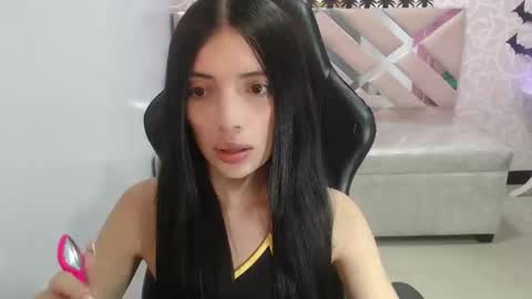 CINTIA ARAUJO online show from October 2025 10:43:02 PM