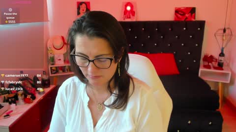 Mia  online show from January 2025 06:53:02 PM