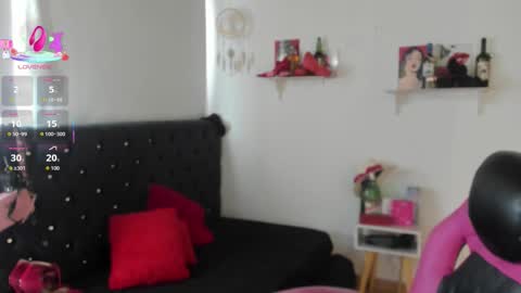 Mia  online show from September 2025 12:30:01 PM