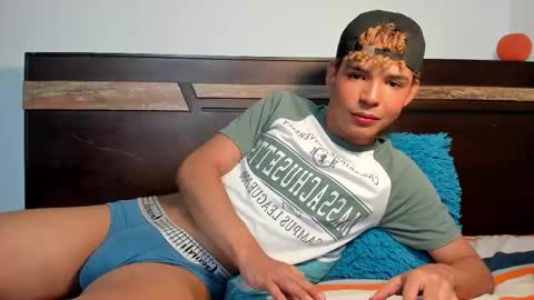 Snapshot of daark_eros chatting on November 2025 10:25:01 PM Dark Eros online show from November 2025 10:25:01 PM