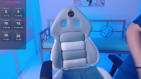 Dacota  online show from September 2025 04:01:01 AM