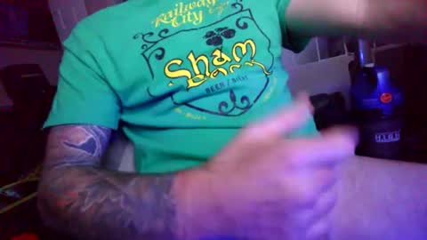 Snapshot of daddy4you452661 chatting on January 2025 10:25:02 PM DaddyCanUseYou online show from January 2025 10:25:02 PM