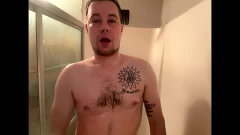 Snapshot of daddycam33 chatting on January 2025 10:18:01 PM DaddyCam33 online show from January 2025 10:18:01 PM