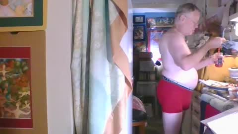 Snapshot of daddycubbyhubby chatting on October 2025 10:18:02 PM Daddy online show from October 2025 10:18:02 PM