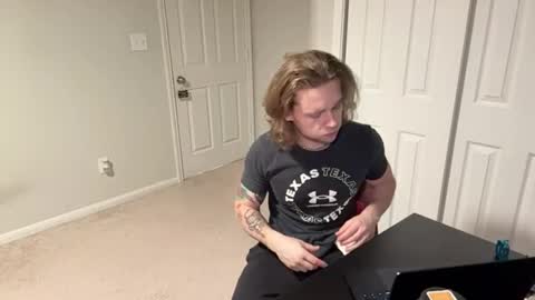 Snapshot of daddydaydrinkz chatting on March 2025 05:43:02 AM DaddydayDrinkz online show from March 2025 05:43:02 AM