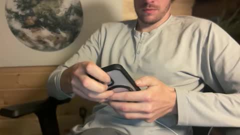 Snapshot of daddydoesit69 chatting on November 2025 05:39:02 PM Leo online show from November 2025 05:39:02 PM