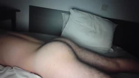 Snapshot of daddyl_e_s chatting on December 2024 01:02:01 AM daddyl_e_s online show from December 2024 01:02:01 AM