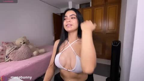 Sophie online show from September 2025 02:02:01 AM