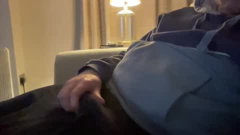 Snapshot of daddyxlaf chatting on February 2025 10:04:02 PM alphaa1ex online show from February 2025 10:04:02 PM