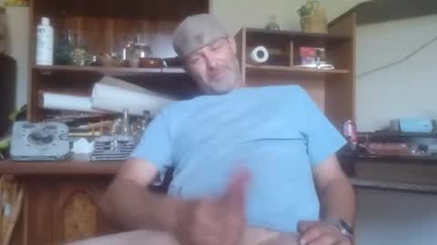 Snapshot of dadsfreedickrides chatting on October 2025 06:50:01 PM dadsfreedickrides online show from October 2025 06:50:01 PM
