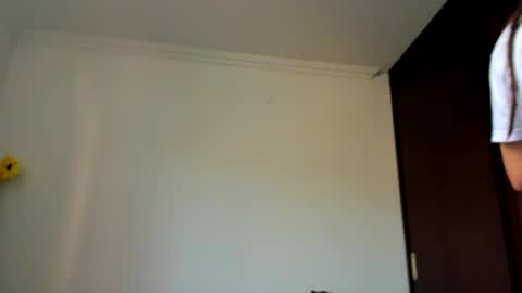 Snapshot of daemon_txuspunk chatting on January 2025 05:33:01 PM DAEMON online show from January 2025 05:33:01 PM