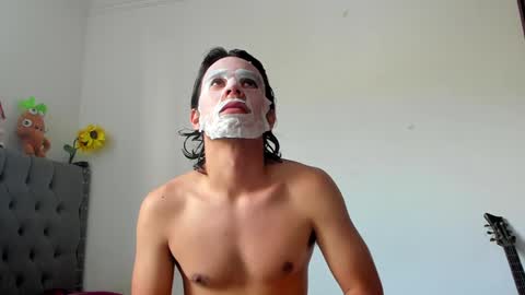 Snapshot of daemon_txuspunk chatting on January 2025 05:01:01 PM DAEMON online show from January 2025 05:01:01 PM