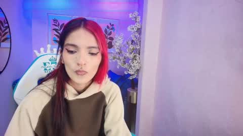 dafne huges online show from October 2025 07:31:01 PM